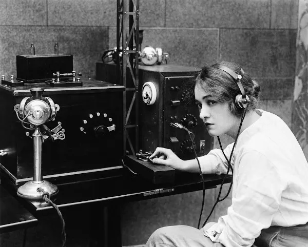 la radio portátil sustituye al telégrafo