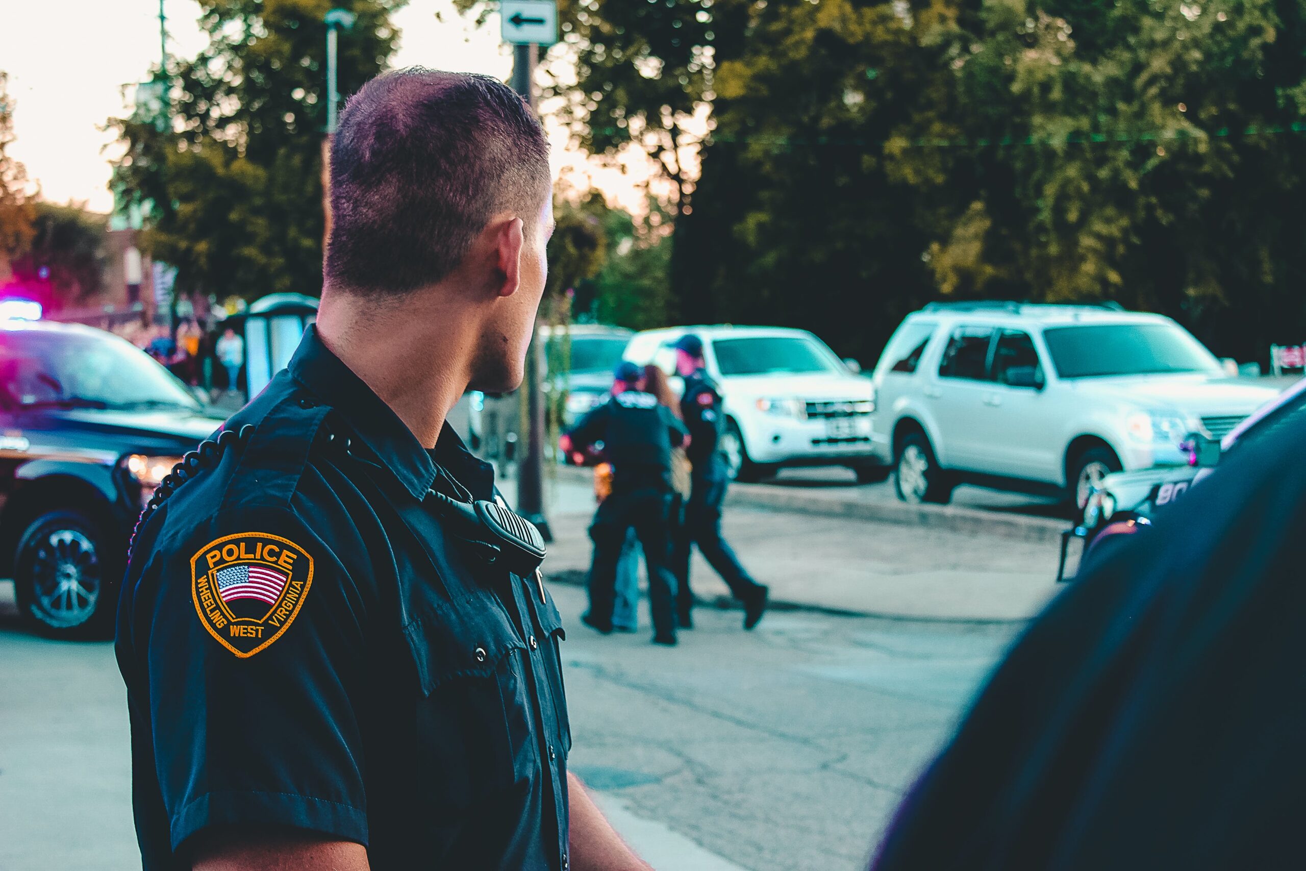 Transformando a Comunicação Policial com Push to Talk: Lições do Campo