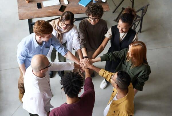 trabalhador sem mesa, deskless workforce