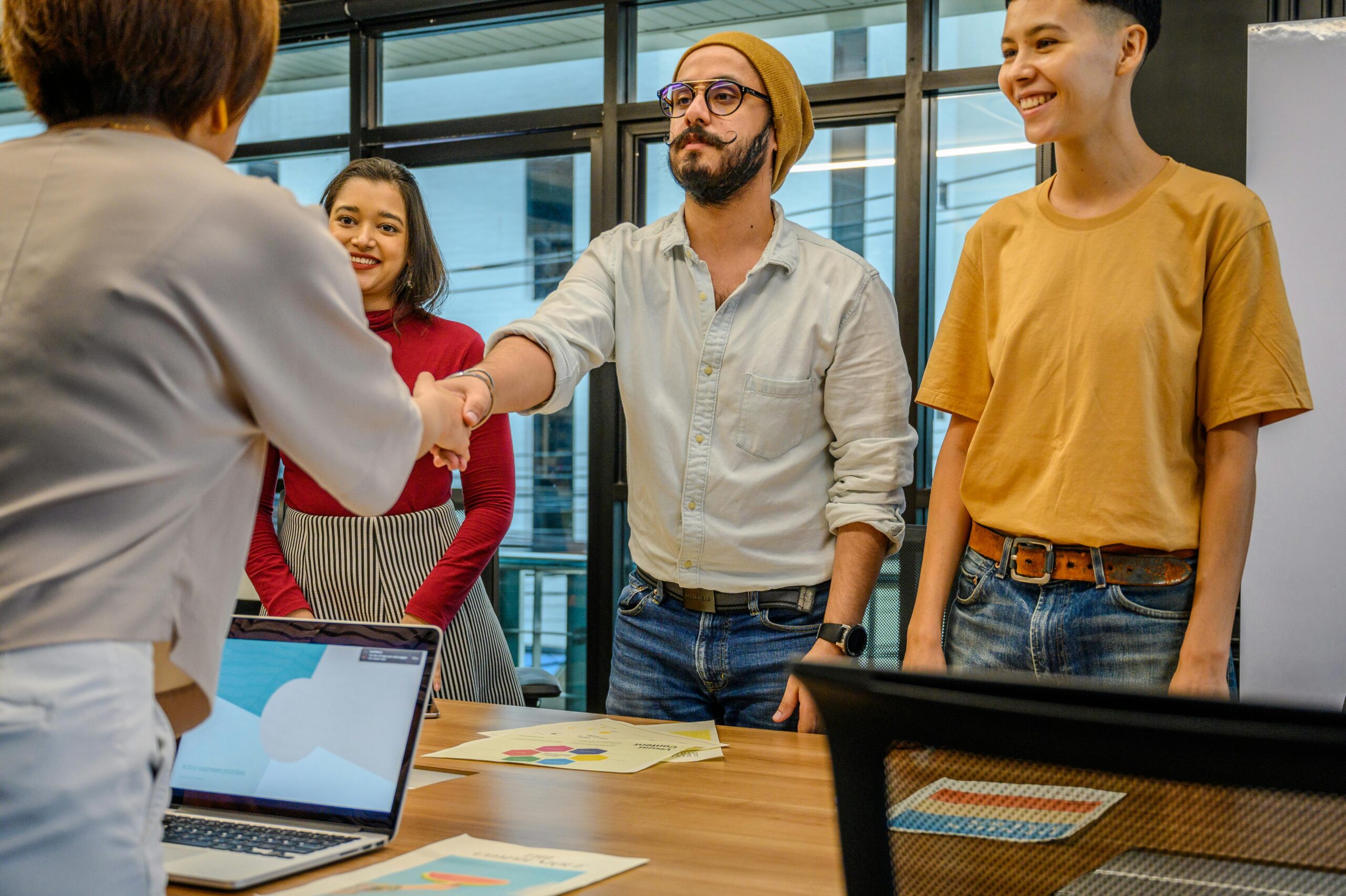 Qualidade de áudio em Push‑to‑Talk: o que analisar antes de contratar um app PTT